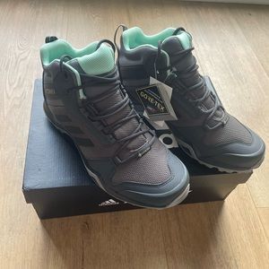 NWT Women’s Adidas Hiking Boots
